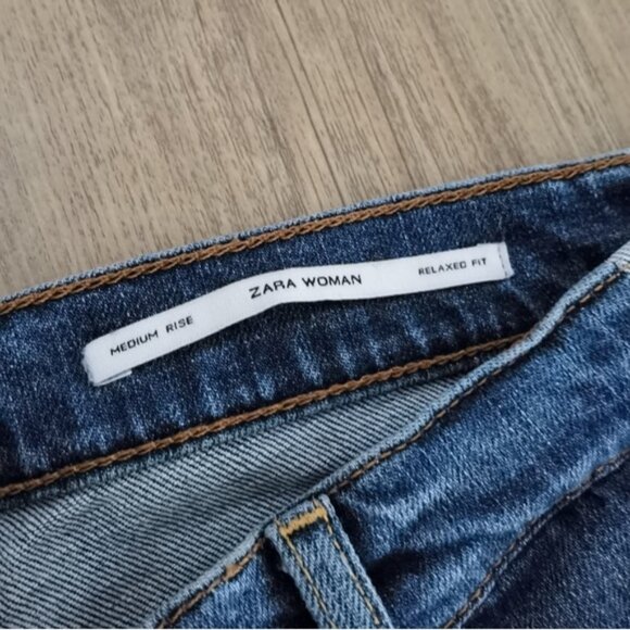 Zara distressed relaxed fit jeans - Picture 2 of 7